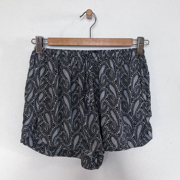 2 FOR $15 Printed Paisley Grey Shorts - Picture 1 of 7